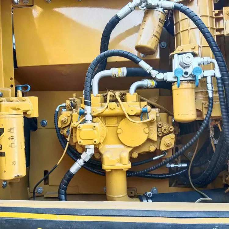 used cat 320d excavator (6)