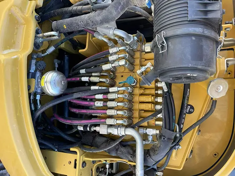 used caterpillar 303.5e excavator (7)