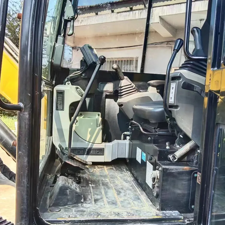 used caterpillar 305.5e2 excavator (6)