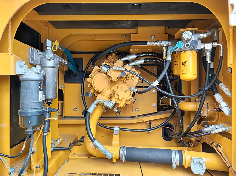 used caterpillar 330f excavator (8)