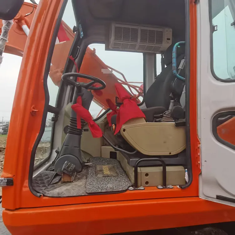used doosan dh150w 7 excavator (8)