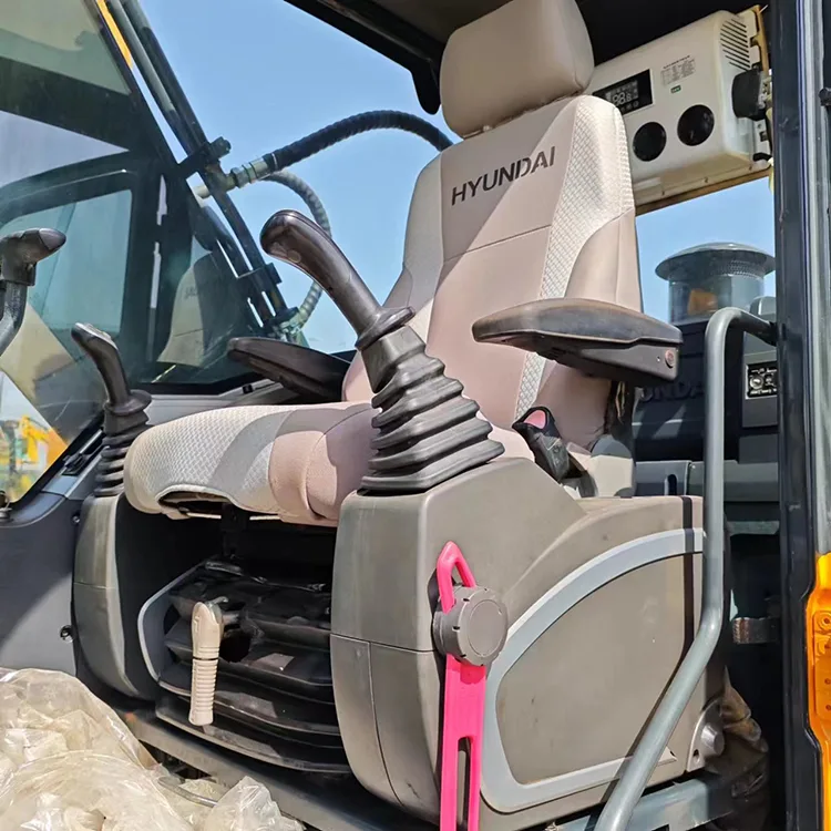 used hyundai 220lc 9s excavator (5)