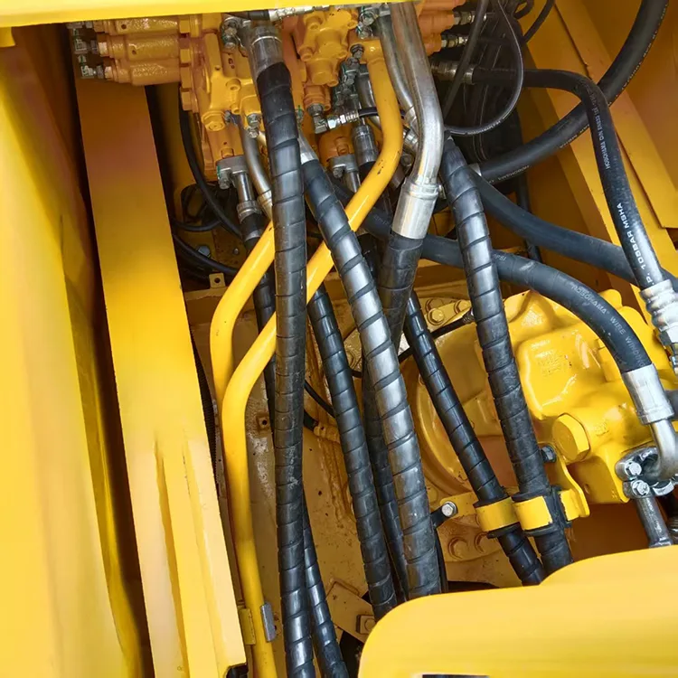 used komatsu pc240lc excavator (8)