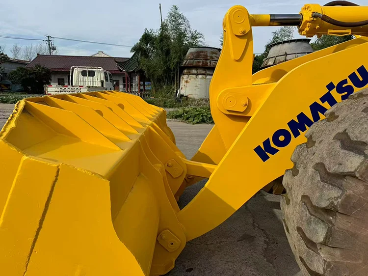 used komatsu wa470 loader (9)